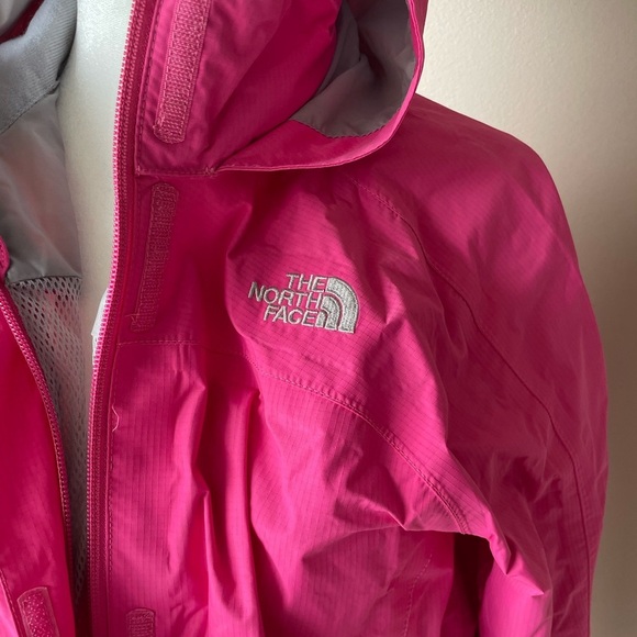 Women's Old The North Face Rain Jacket - Sz. S - Picture 6 of 6